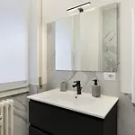 Studio Stresa * ستريزا
